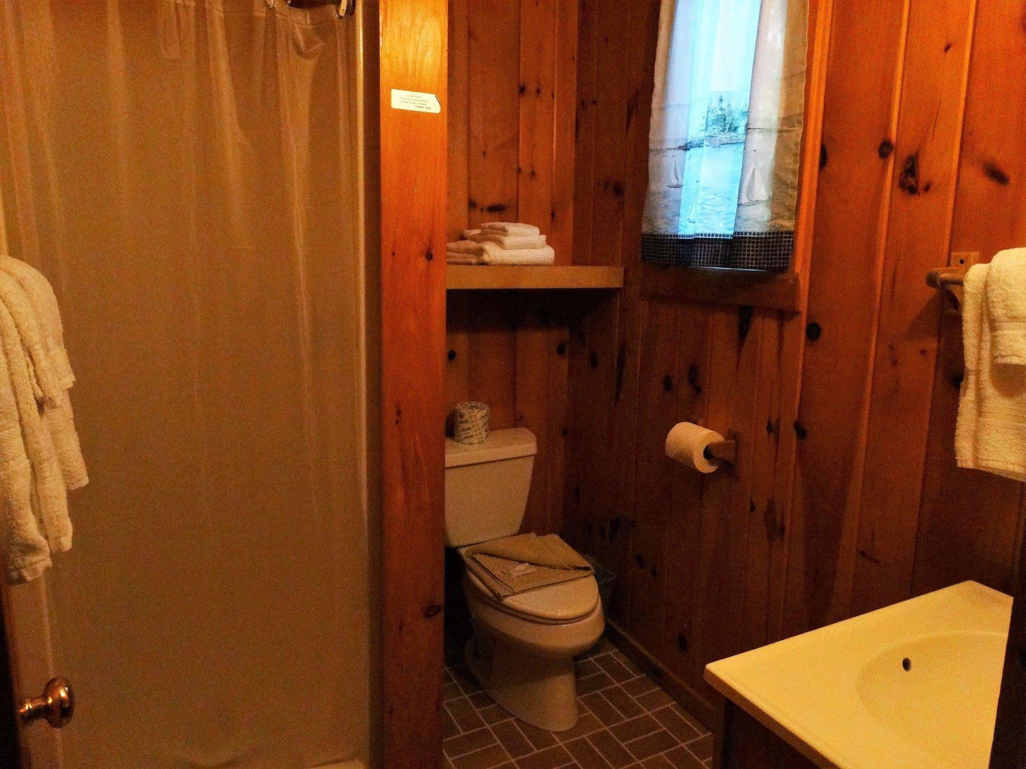Belle Of Maine Hotel Уелс Екстериор снимка